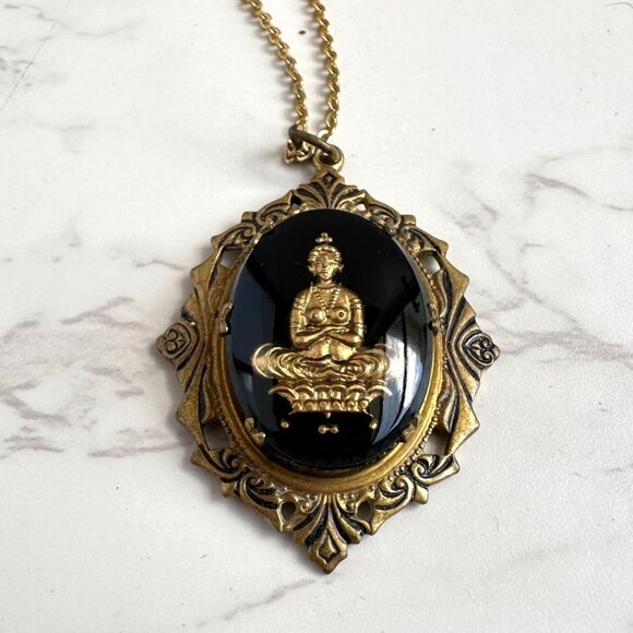 Vintage Intaglio Glass Guanyin Pendant Necklace Black & Gold Reverse Carved - Picture 1 of 7